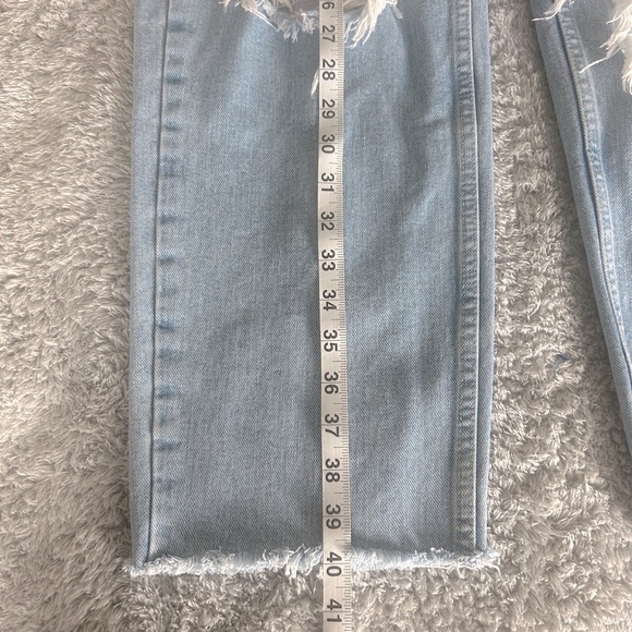 BDG High Rise Baggy Distressed Light Wash Jeans Women’s,Size 26 - Picture 4 of 16